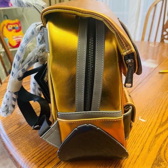 NWT Loungefly Gold and Brown Wall-E Backpack - Picture 4 of 6
